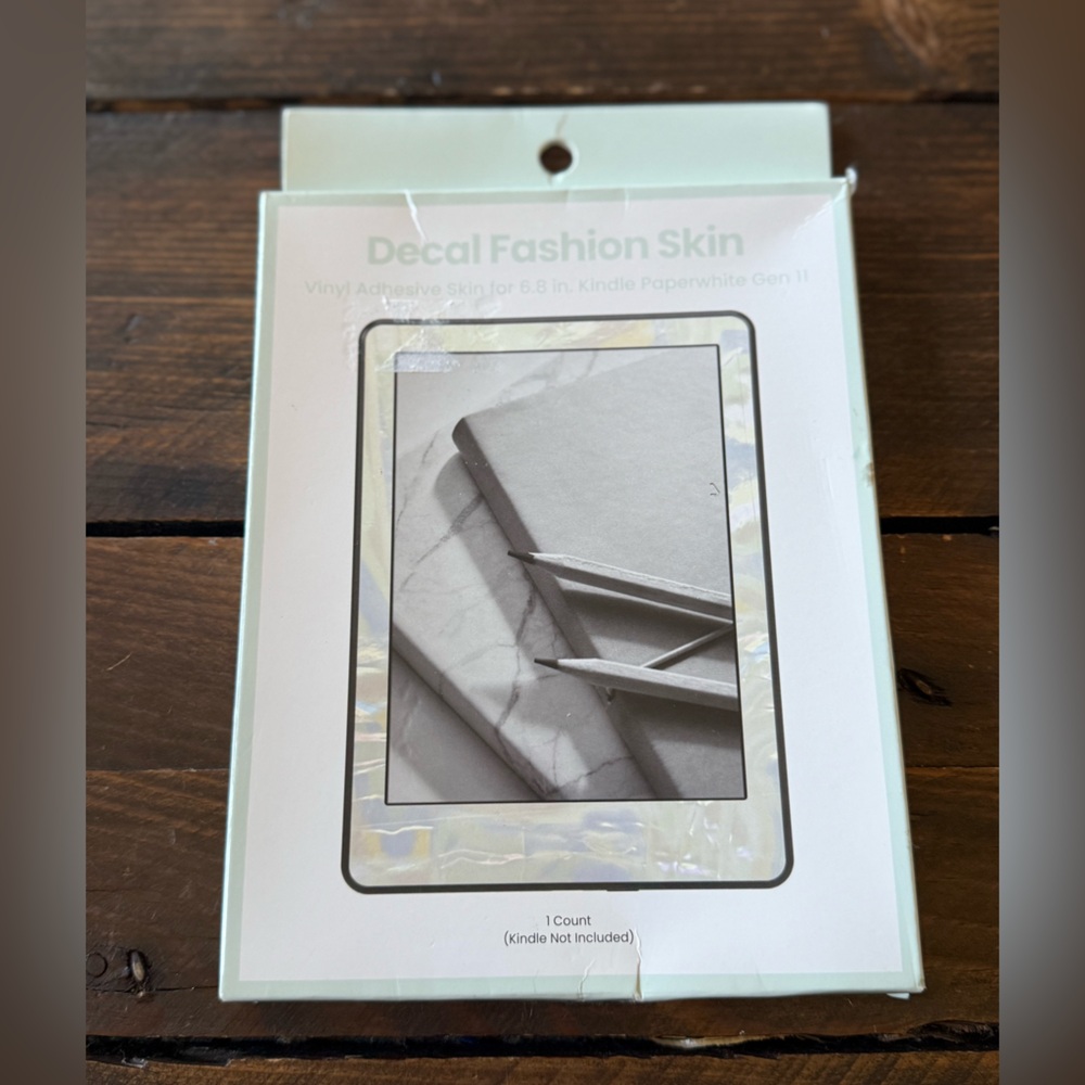 ⚡ Adhesive Skin for Kindle Paperwhite Gen 11 - Iridescent White